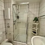 Zentral & Modern Nahe Hauptbahnhof Mit Privatparkplatz & Schnellem Wlan *