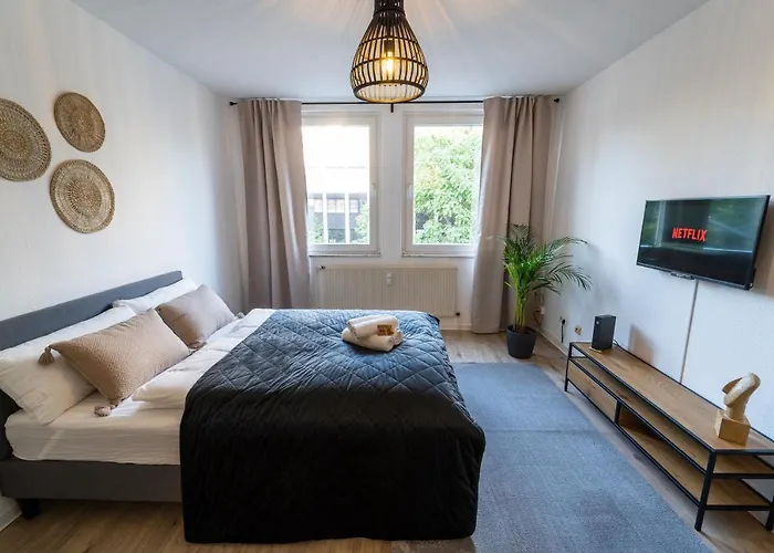 Zentral & Modern Nahe Hauptbahnhof Mit Privatparkplatz & Schnellem Wlan Appartamento