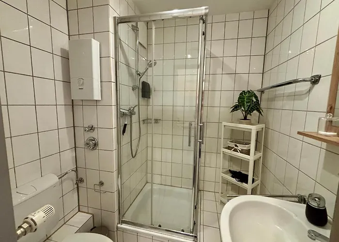 Zentral & Modern Nahe Hauptbahnhof Mit Privatparkplatz & Schnellem Wlan *